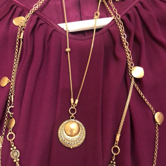 Statement layered necklace. - Picture 2 of 6